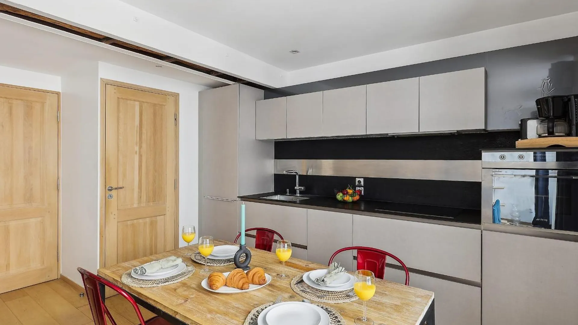 Appartement Saint Germain & Odeon - 1Br - Cityapartmentstay Parijs